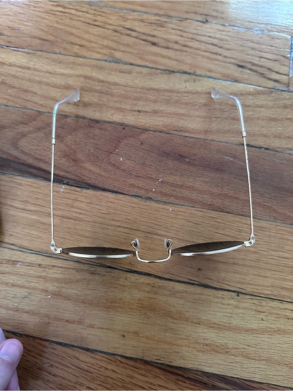 Ray-Ban Gold Frame Sunglasses with Brown Case - Picture 3 of 5